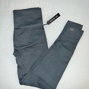 NWT SET ACTIVE SCULPTFLEX LEGGINGS